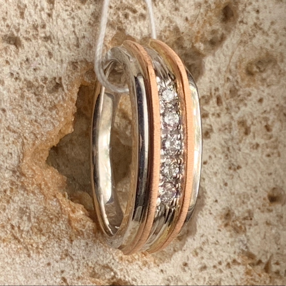 ✨HP✨NWT by Camelot Men’s Diamond Wedding Band